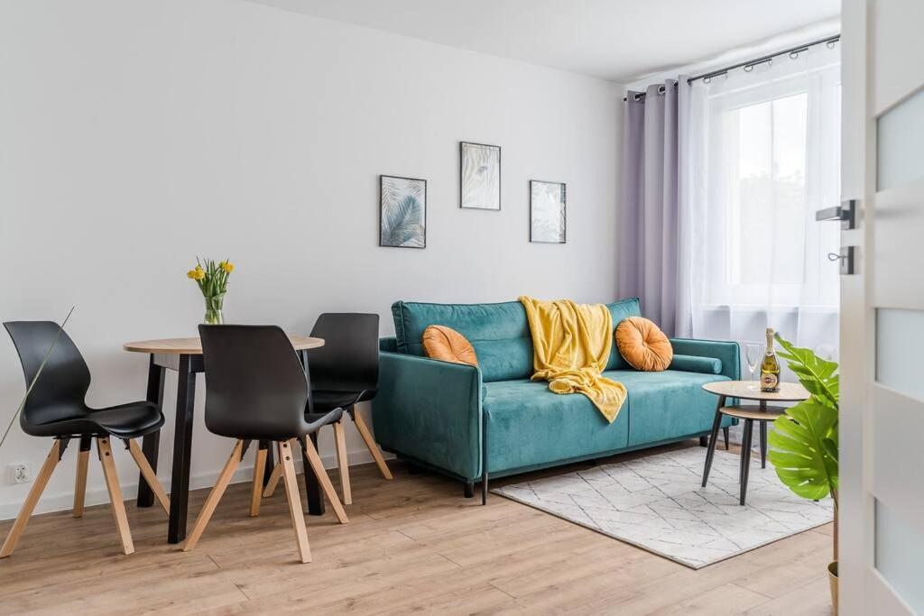 Uroczy Apartament 2 Pokoje - 10 Min Do Morza! กดัญสก์ ภายนอก รูปภาพ